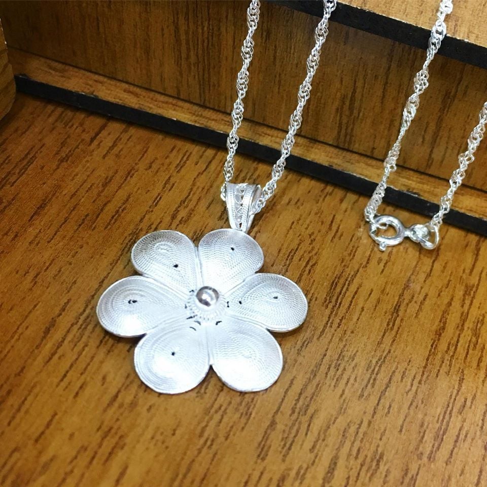 GÜMÜŞ TELKARİ PAPATYA ÇİÇEK KOLYE