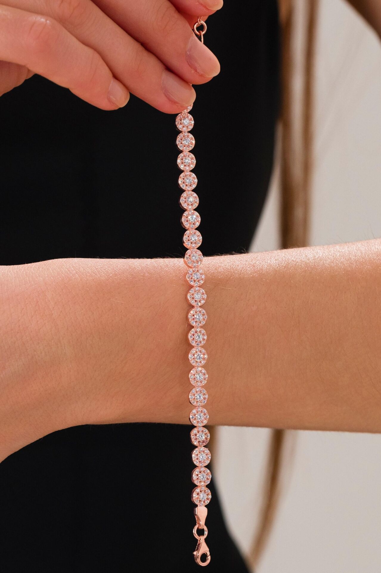 Gümüş Rose Yuvarlak Beyaz Zirkon Taşlı Pırlanta Montürlü Rodyumlu Su Yolu Bileklik