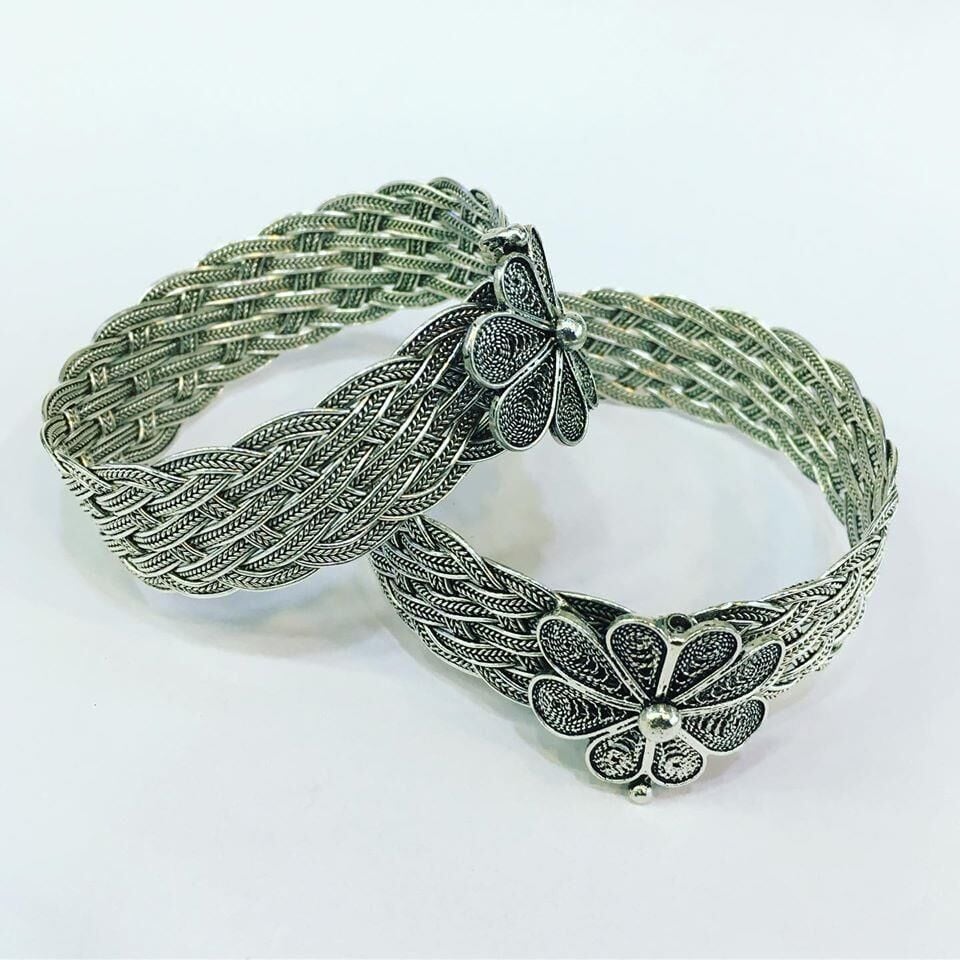 GÜMÜŞ MARDİN HASIRI ÖRGÜ ÇİÇEK KİLİTLİ BİLEZİK