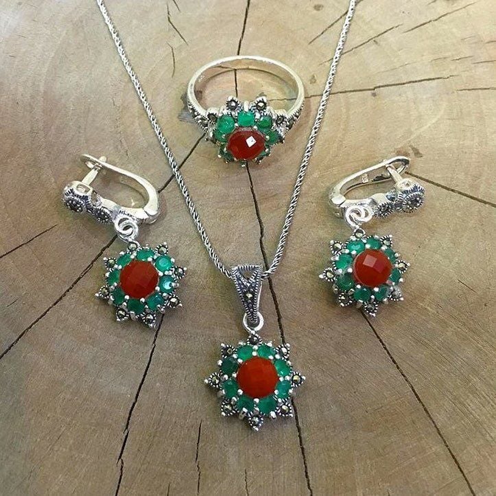 925 Ayar Gümüş Kök Zümrüt ve Akik Markazit Taşlı Set