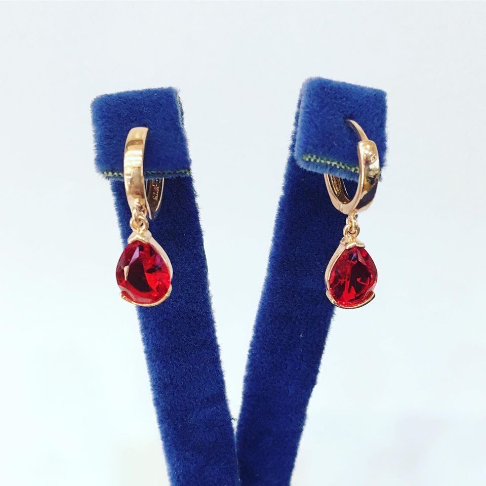 925 AYAR GÜMÜŞ KIRMIZI ZİRKON TAŞLI DAMLA ROSE KÜPE