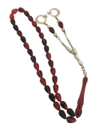 KIRMIZI BORDO ATEŞ RENKLİ TOZ KEHRİBAR DAMLA HABBELİ AY YILDIZ PÜSKÜLLÜ TESBİH