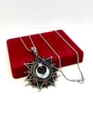 GÜMÜŞ AY YILDIZ SİYAH VE KIRMIZI ZİRKON TAŞLI ERKEK KOLYE