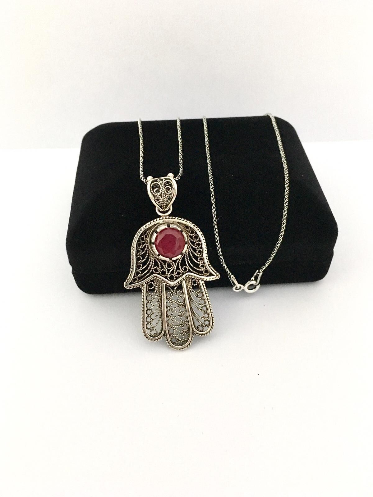 GÜMÜŞ TELKARİ KÖK YAKUT TAŞLI FATMA ANA ELİ KOLYE