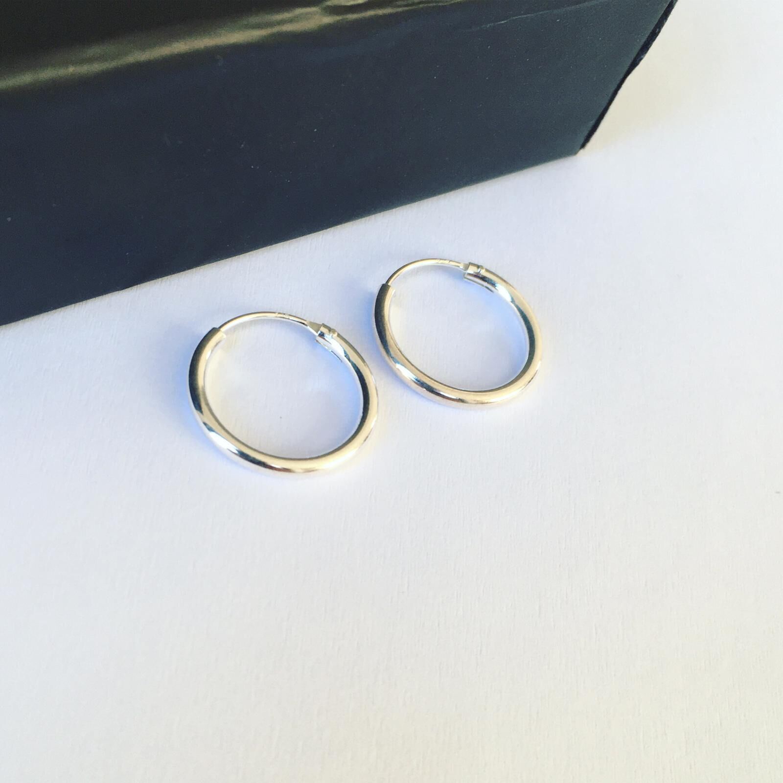 GÜMÜŞ HALKA  KÜPE