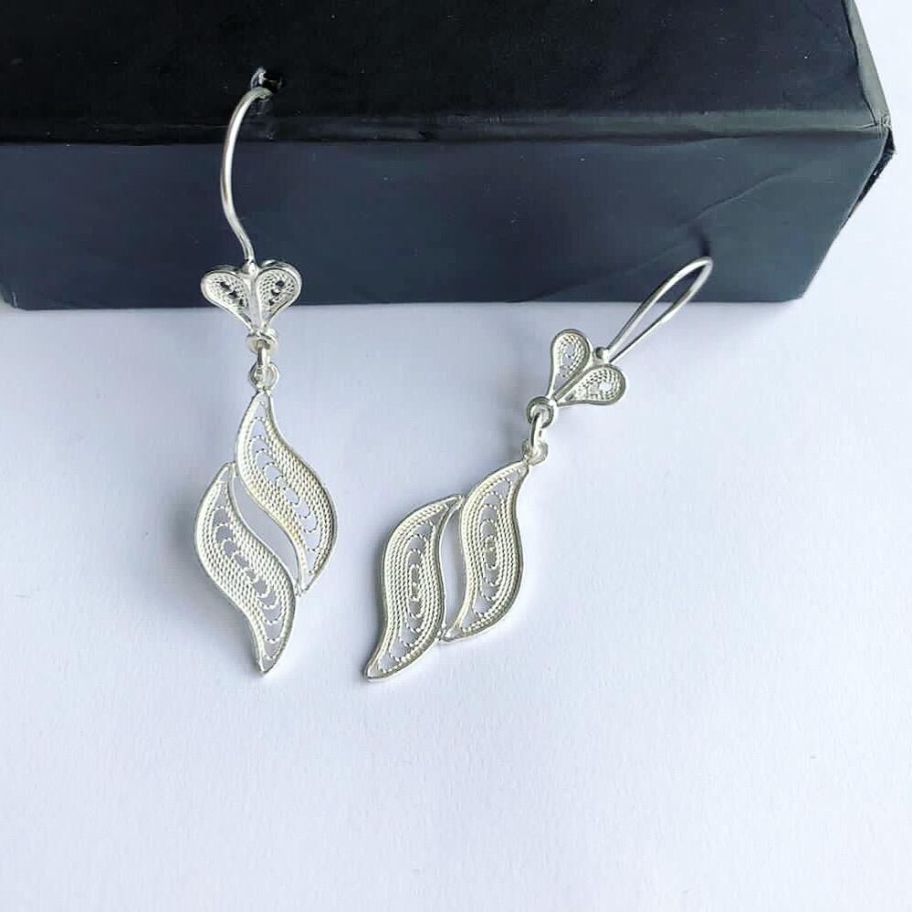 GÜMÜŞ TELKARİ ASMİN KÜPE