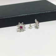 KÖK YAKUT TAŞLI TELKARİ ÇİÇEK GÜMÜŞ KÜPE