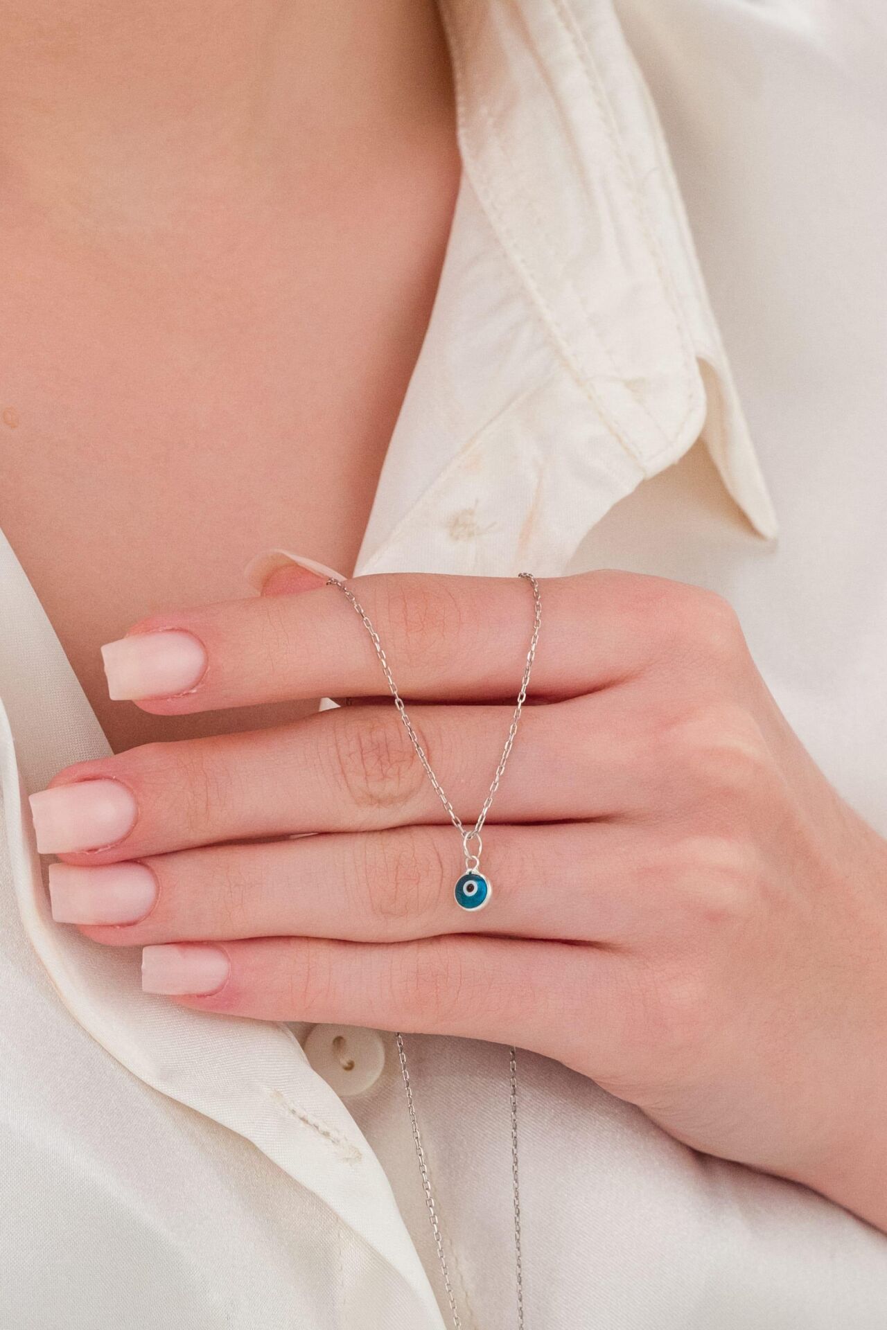 6 mm Gümüş Turkuaz Açık Mavi Nazar Boncuğu Cam Göz Kolye