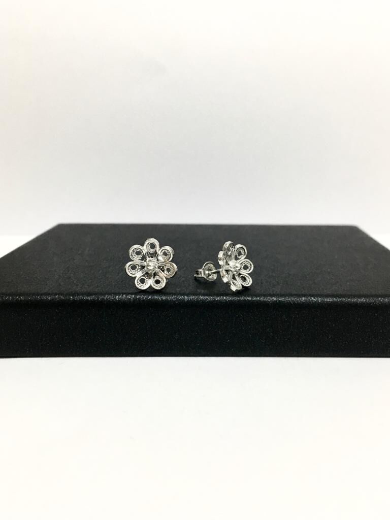 GÜMÜŞ TELKARİ ÇİÇEK KÜÇÜK KÜPE