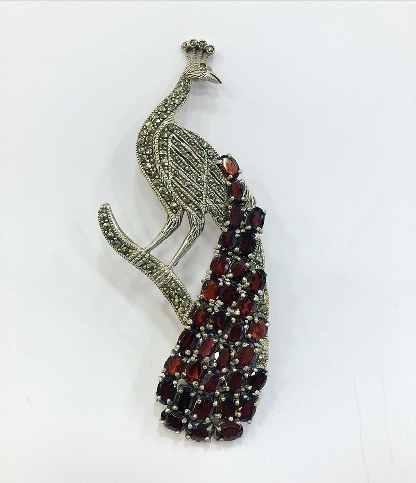 GÜMÜŞ MARKAZİT VE LAL GRANET TAŞLI TAVUS KUŞU BROŞ