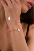 Gümüş Yonca Çiçek Rose Gold ve Altın Kaplama Lazer İşlemeli Kalemli Taşsız Bileklik