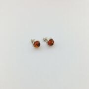 GÜMÜŞ YUVARLAK ATEŞ KEHRİBARI KÜÇÜK KÜPE