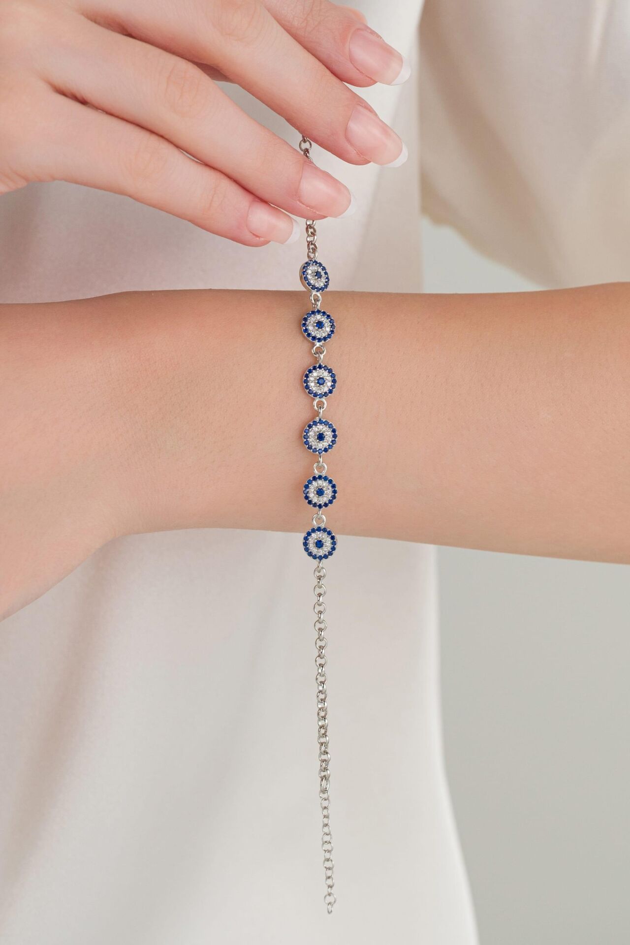 Gümüş Rodyumlu Mavi  Altılı Nazar Boncuklu  Göz Bileklik