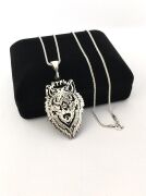 GÜMÜŞ KURT BAŞI GÖKTÜRKÇE TÜRK YAZILI ERKEK KOLYE