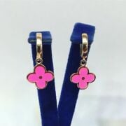 GÜMÜŞ ROSE BRONZ PEMBE MİNE İŞLEMELİ YONCA KÜPE