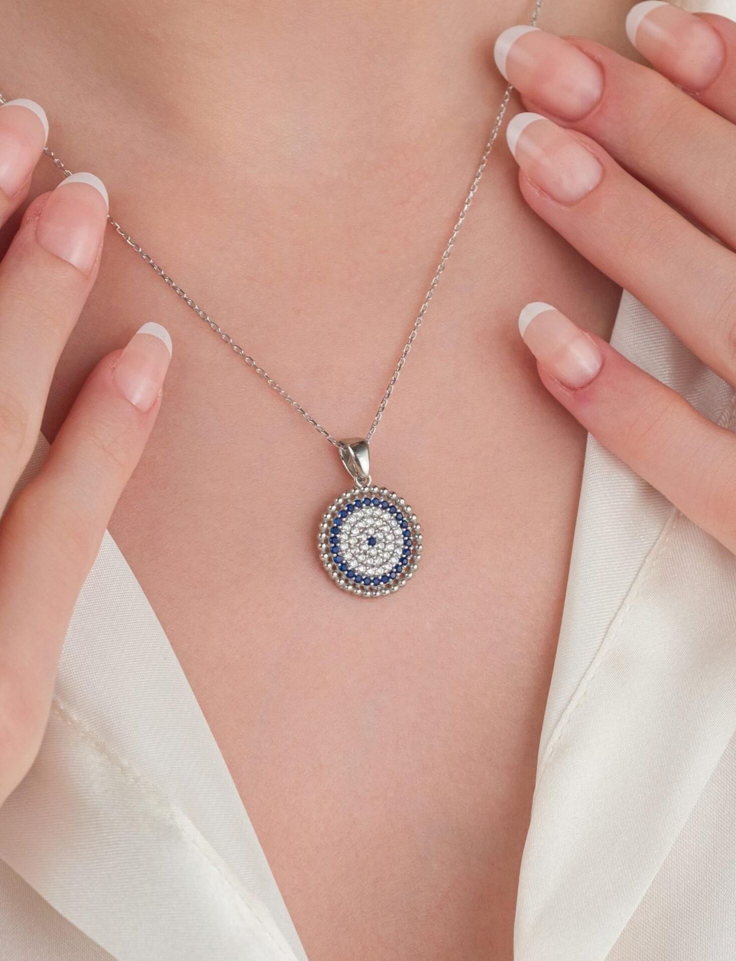 GÜMÜŞ NAZAR BONCUKLU YUVARLAK  ZİRKON TAŞLI MAVİ GÖZ KOLYE