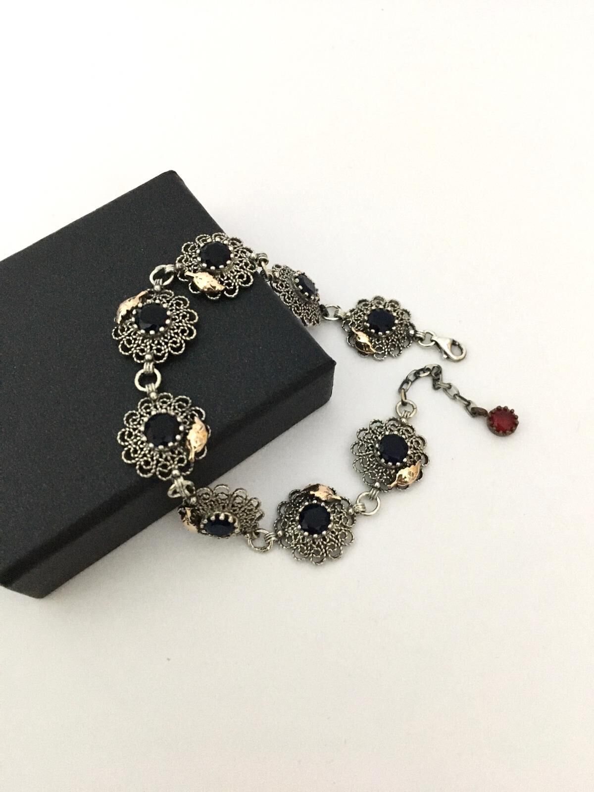 GÜMÜŞ SAFİR TAŞLI TELKARİ BİLEKLİK