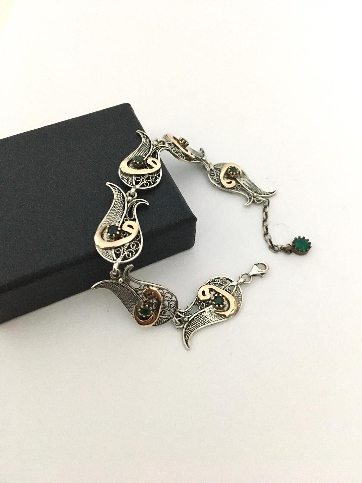 GÜMÜŞ LALE VE VAV HARFLİ OSMANLI MOTİFİ BİLEKLİK