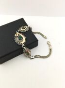 GÜMÜŞ VAV HARFLİ KÖK ZÜMRÜT TAŞLI OTANTİK BİLEKLİK