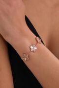 Gümüş Üçlü Yonca Papatya Çiçek Rose Kaplama Kalemli Lazer İşlemeli Taşsız Bileklik