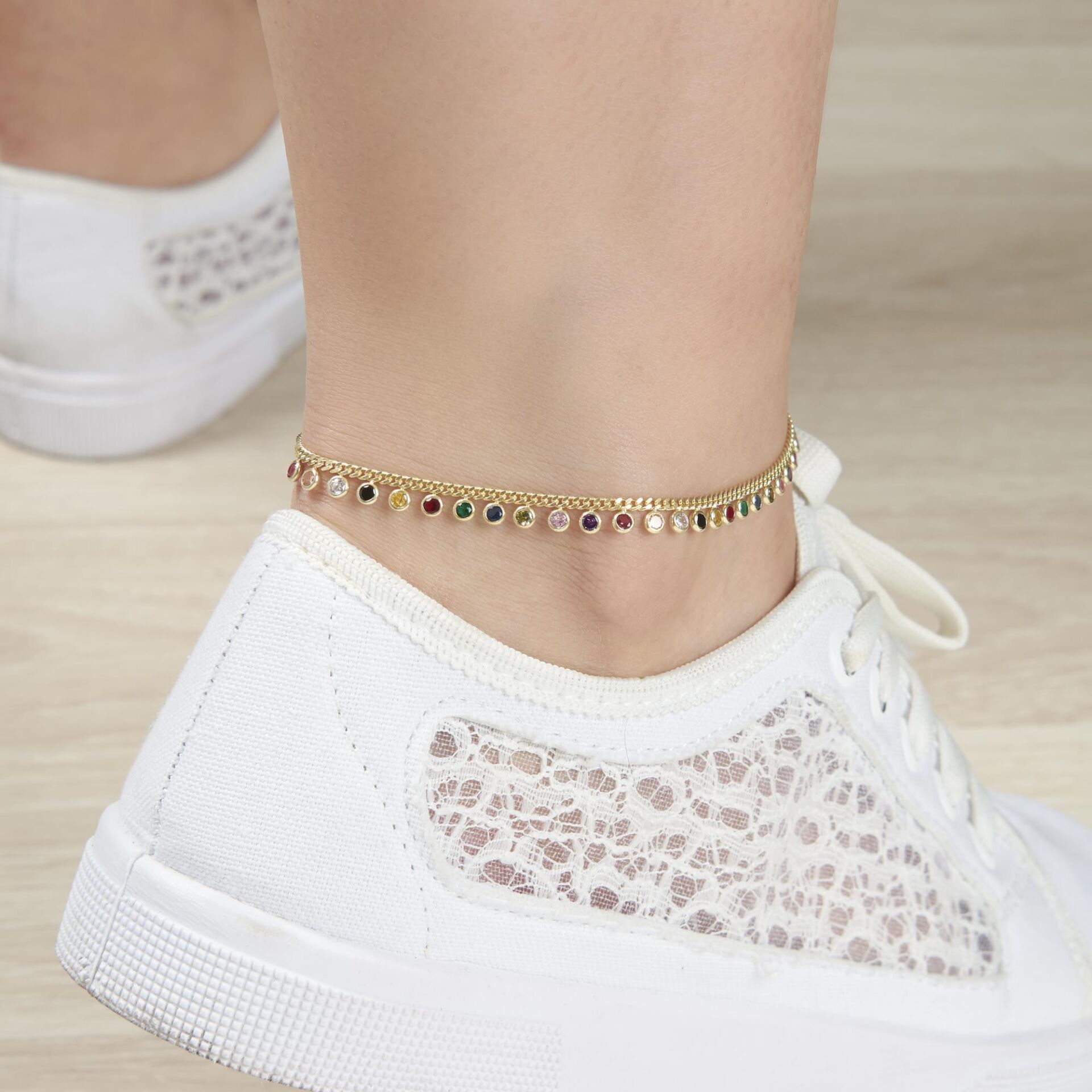 GÜMÜŞ ALTIN KAPLAMA RENKLİ ZİRKON TAŞLI HALHAL