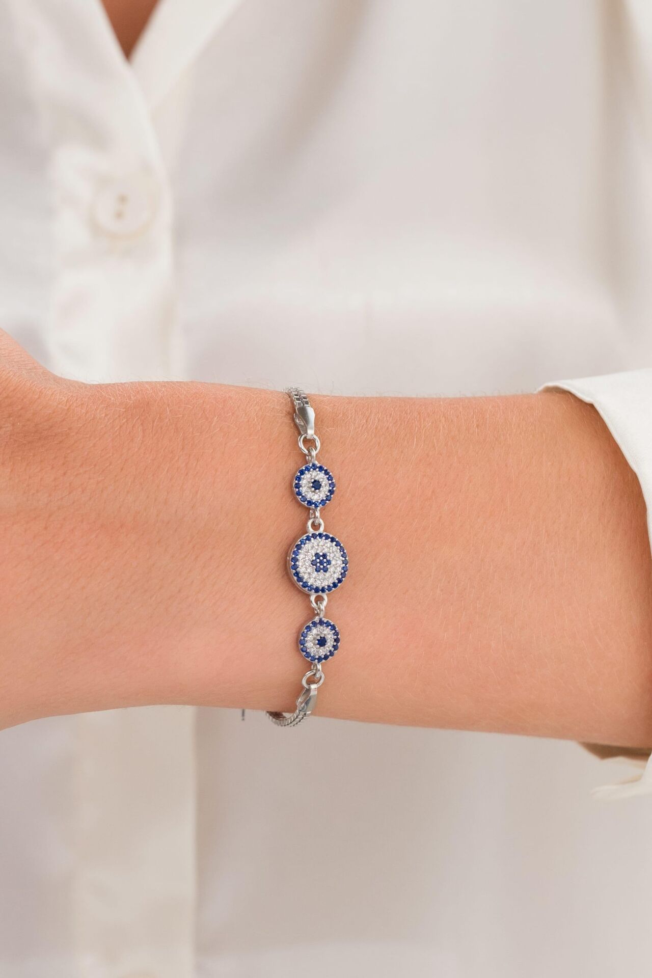 Gümüş Mavi Nazar Boncuklu Zirkon Taşlı Zincirli Göz Bileklik