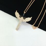 GÜMÜŞ ROSE BRONZ RENK MİKAİL KILIC KOLYE