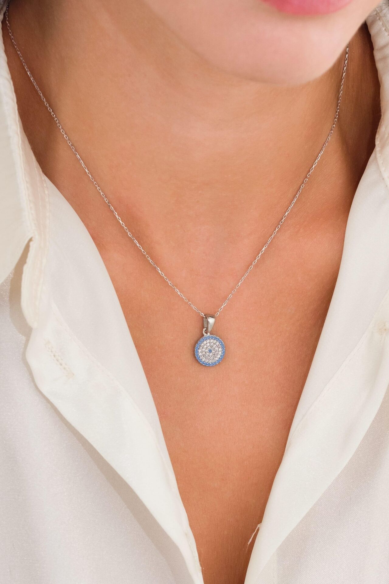 11 mm Gümüş Turkuaz ve Beyaz Zirkon Taşlı Nazar Boncuklu Boncuğu Göz Kolye