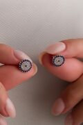 Gümüş 11 mm Nazar Boncuklu Boncuğu Yuvarlak Çivili Küpe
