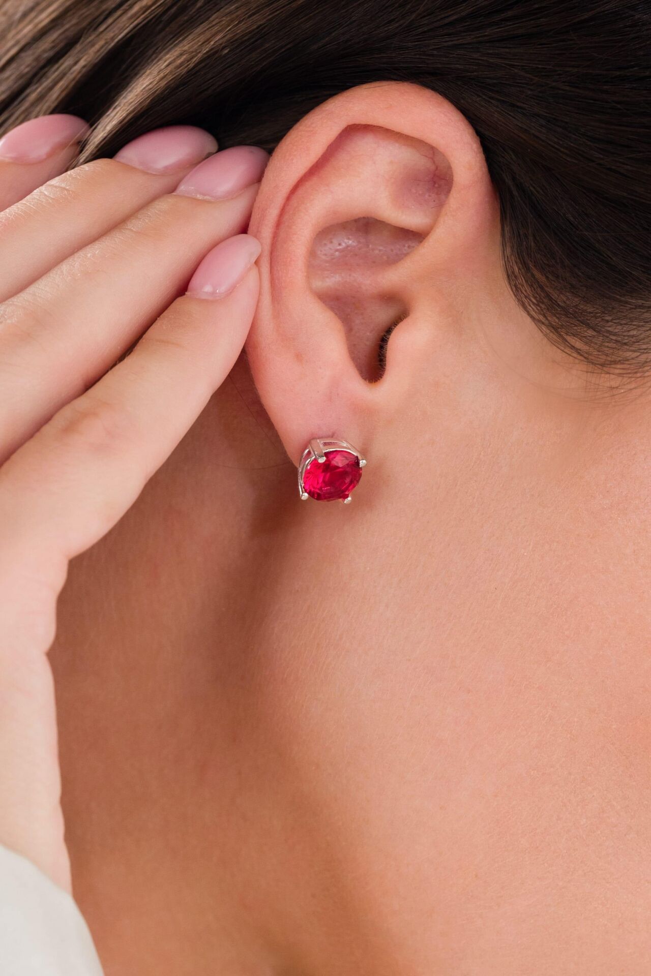 9 mm GÜMÜŞ  KOYU PEMBE ZİRKON TAŞLI TEK TAŞ KÜPE