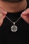 925 Ayar Gümüş Pusula Compass Kabartmalı Madalyon Oksitli Karartmalı Erkek Kolye