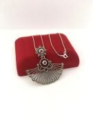 GÜMÜŞ KÖK YAKUT VE MARKAZİT TAŞLI KOLYE