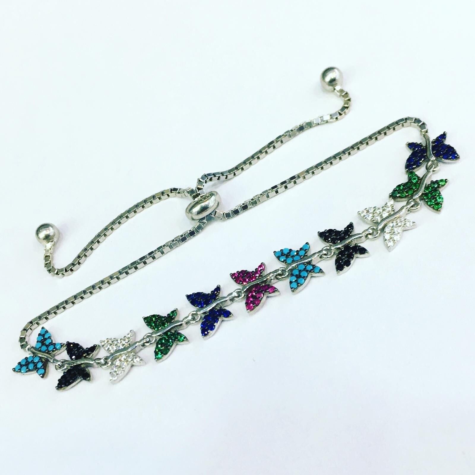 GÜMÜŞ RENKLİ ZİRKON TAŞLI KELEBEK BİLEKLİK