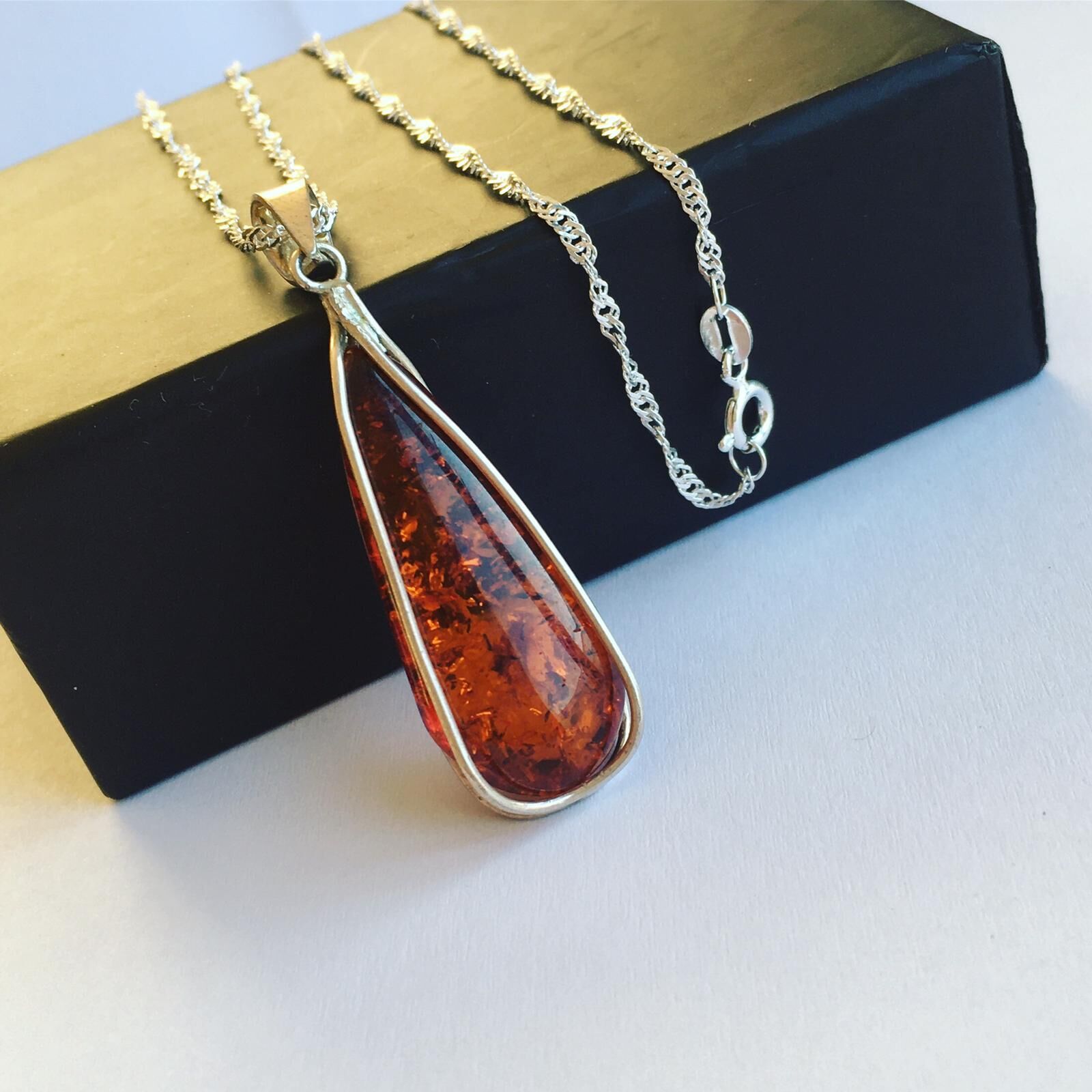 GÜMÜŞ ATEŞ KEHRİBARI KOLYE