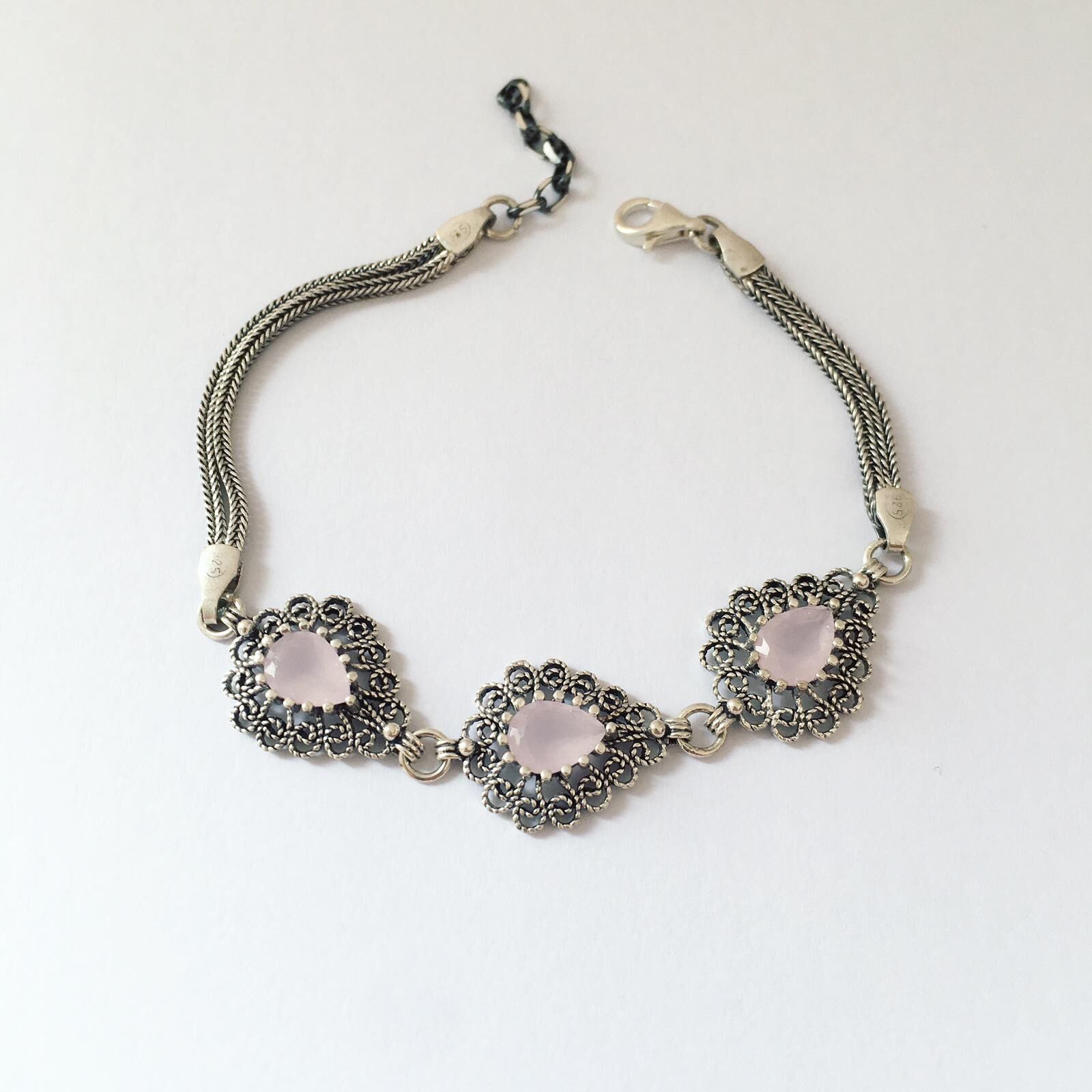 GÜMÜŞ TELKARİ PEMBE KUVARS TAŞLI DAMLA BİLEKLİK