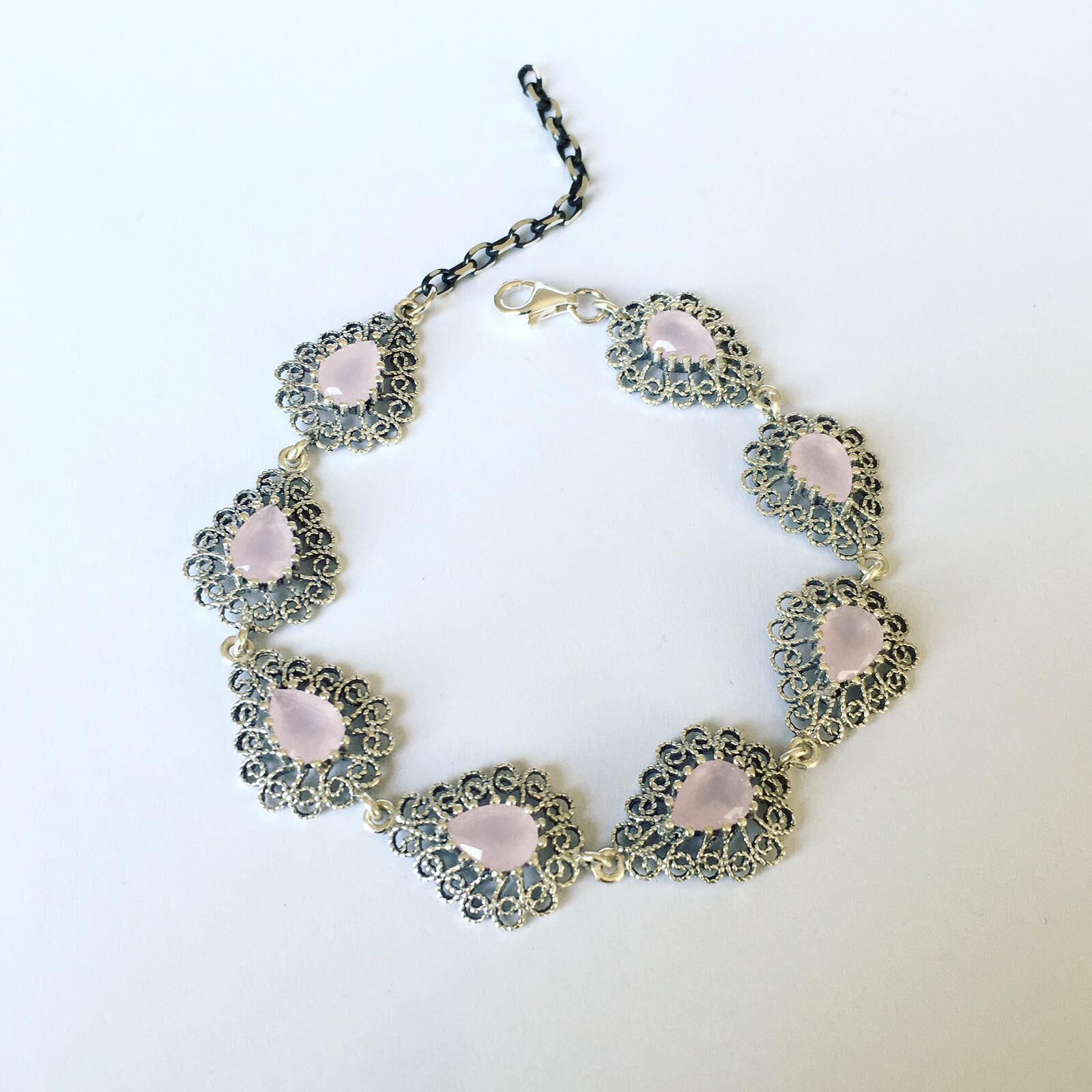 GÜMÜŞ TELKARİ PEMBE KUVARS TAŞLI DAMLA BİLEKLİK