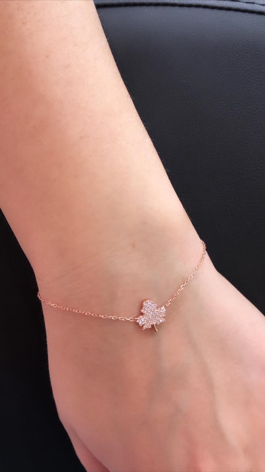 ROSE ZİRKON TAŞLI GÜMÜŞ YAPRAK BİLEKLİK