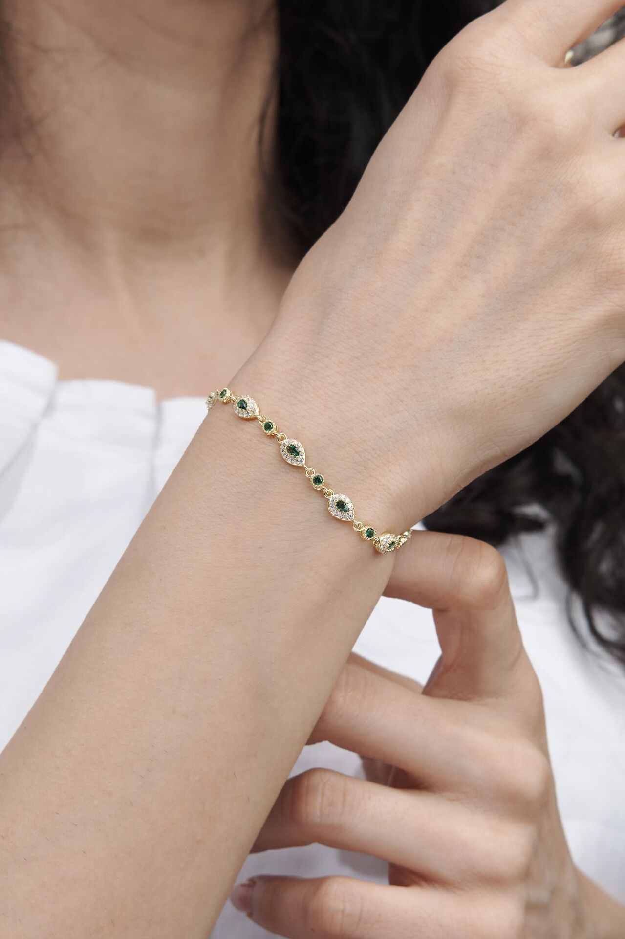 Gümüş Altın Kaplama Damla Yeşil Zirkon Taşlı Su Yolu Bileklik