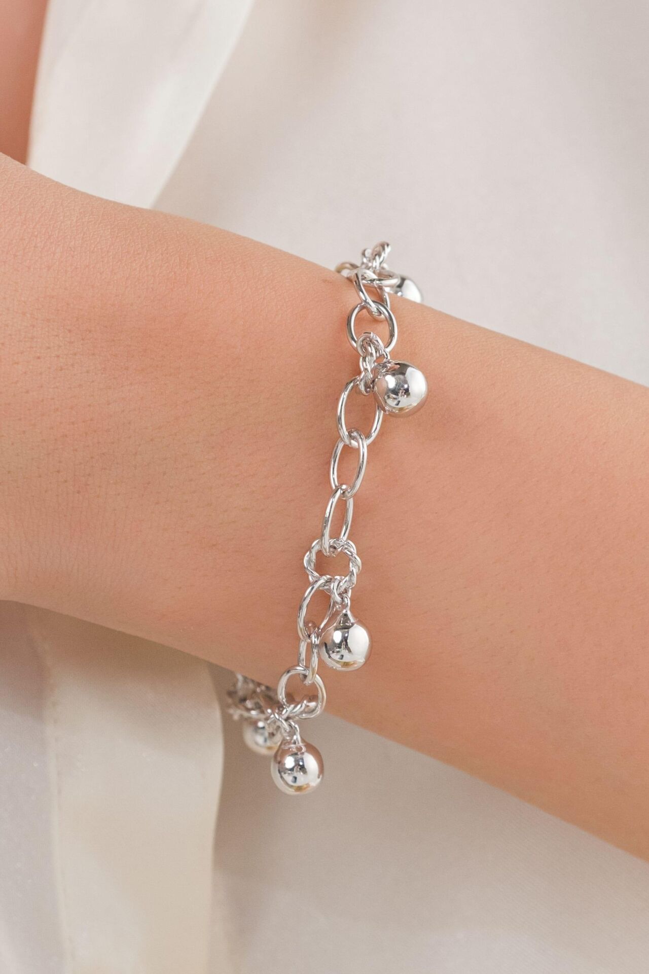 Gümüş Toplu Oval Zincir Hallow Taşsız Bileklik