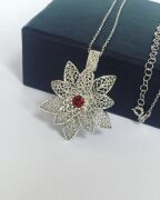 GÜMÜŞ TELKARİ ÇİÇEK KIRMIZI ZİRKON  TAŞLI KOLYE