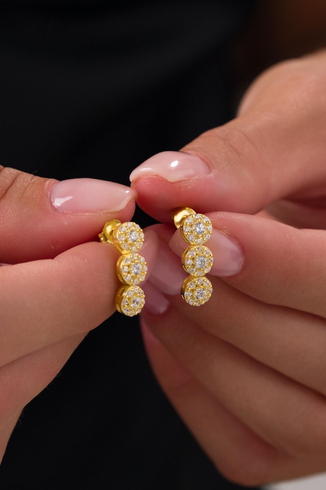 Gümüş Altın Gold Kaplama Beyaz Zirkon Taşlı Salkım Su Yolu  Pırlanta Tek Taş Modeli Reina Miracle Şık Küpe