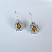 GÜMÜŞ TELKARİ BAL RENGİ ZİRKON TAŞLI DAMLA KÜPE