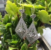 GÜMÜŞ TELKARİ PRİZMA KÜPE