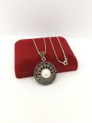 GÜMÜŞ MARKAZİT VE İNCİ TAŞLI KOLYE