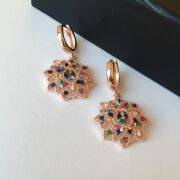 YAŞAM ÇİÇEĞİ RENKLİ ZİRKON TAŞLI ROSE GÜMÜŞ KÜPE