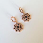 GÜMÜŞ SİYAH ZİRKON TAŞLI YAŞAM ÇİÇEĞİ KÜPE