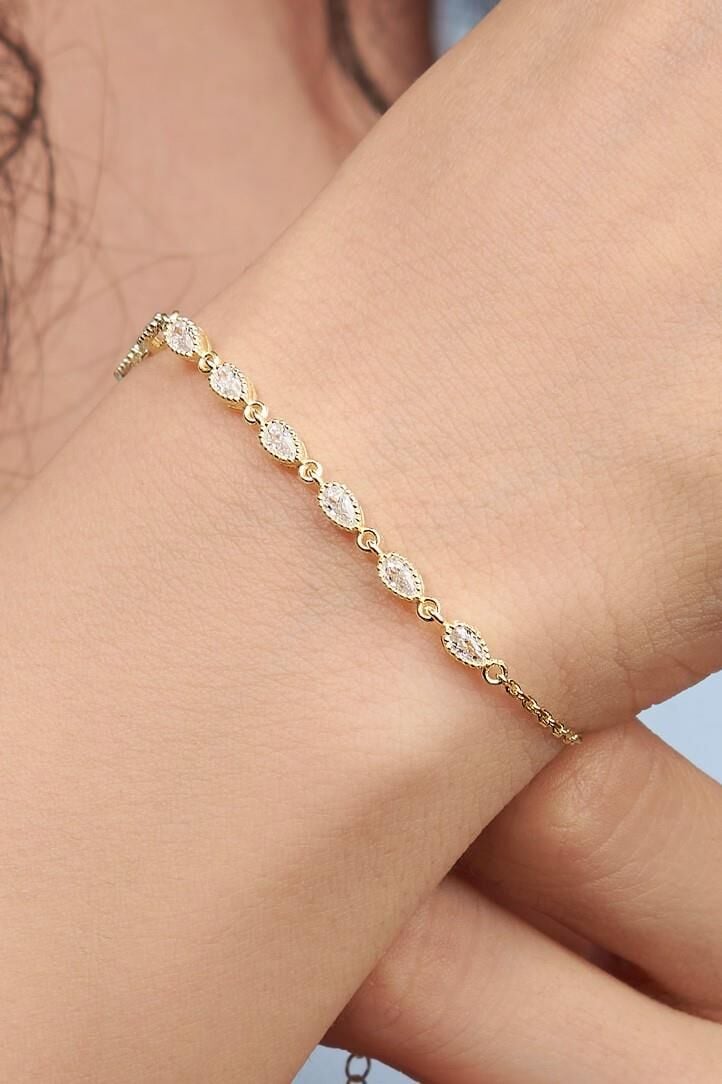 Gümüş Altın Kaplama Damla Beyaz Zirkon Taşlı Pırlanta Modeli Su Yolu Bileklik