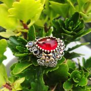 GÜMÜŞ KIRMIZI ZİRKON TAŞLI DAMLA TELKARİ YÜZÜK