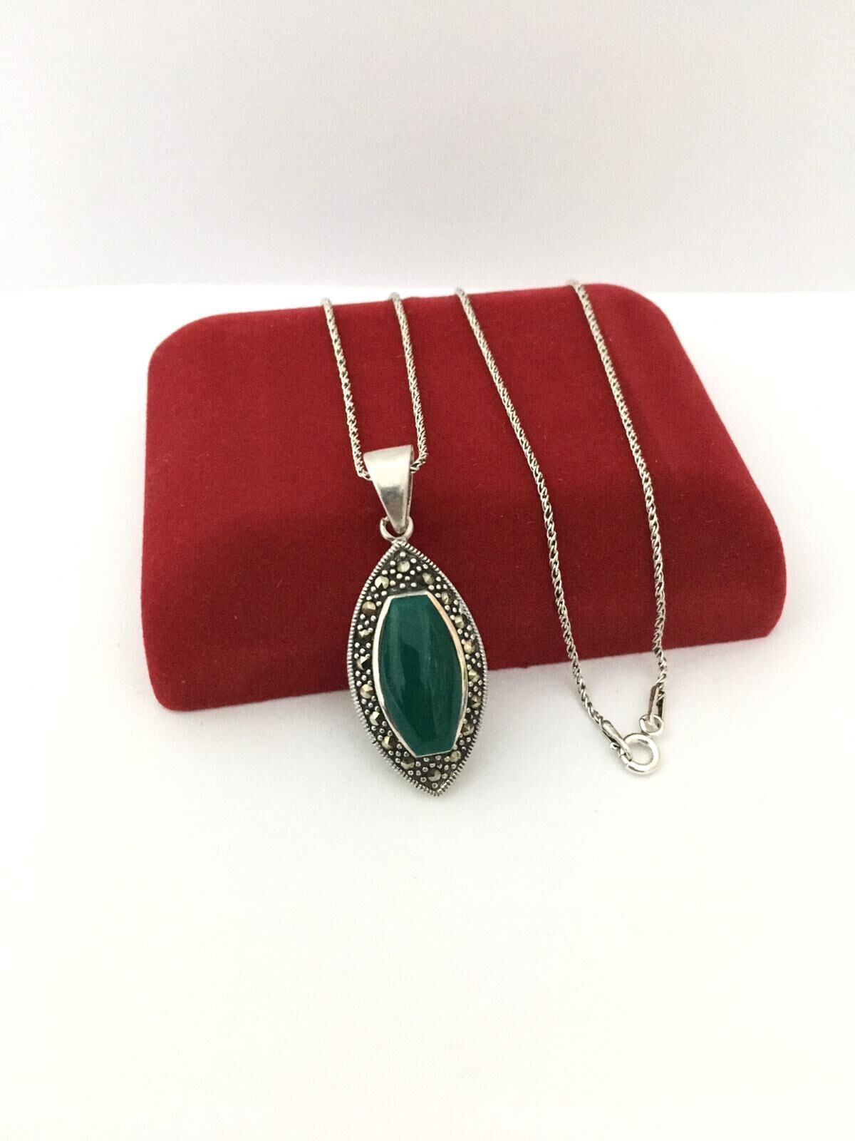 GÜMÜŞ MARKAZİT VE YEŞİL ZİRKON TAŞLI KOLYE