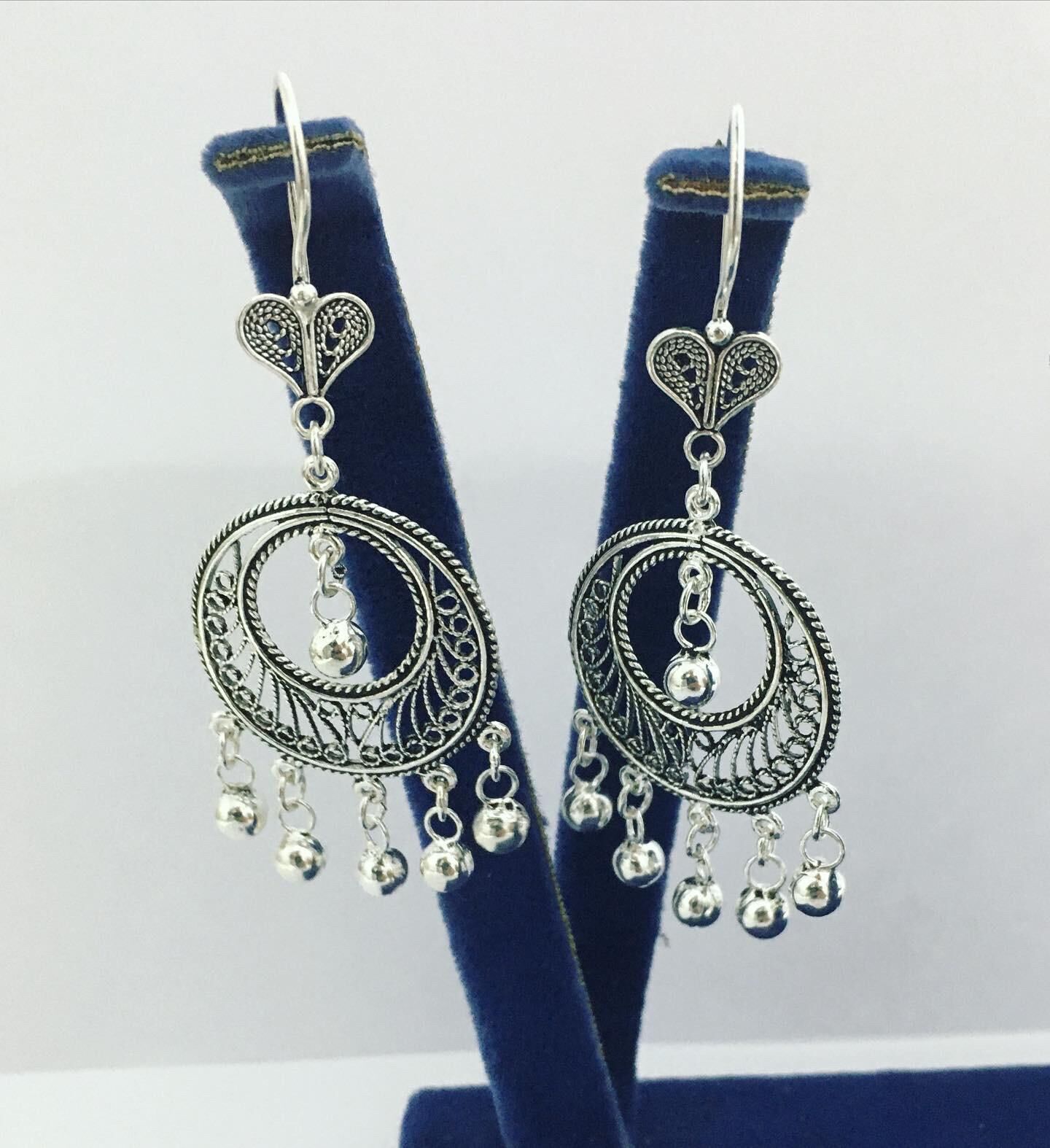 GÜMÜŞ TELKARİ YUVARLAK TOPLU KÜPE